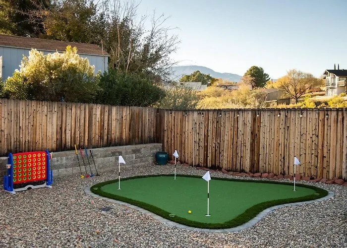 Cactus Hollow~spa~sauna~cold Plunge~theatre~golf *