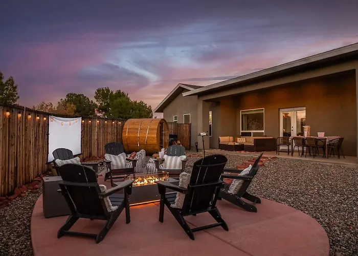 Cactus Hollow~spa~sauna~cold Plunge~theatre~golf Holiday home Cottonwood