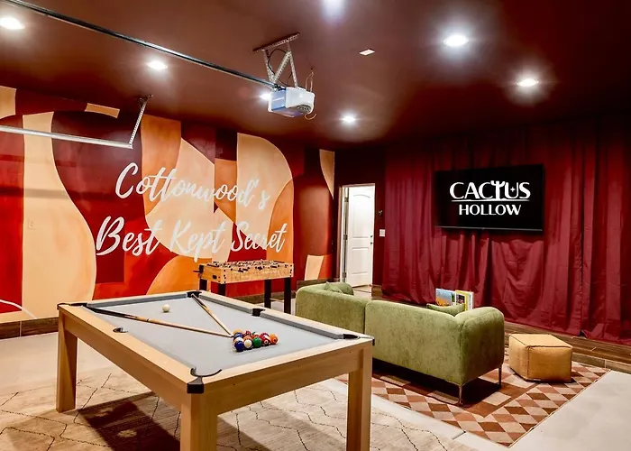 Cactus Hollow~spa~sauna~cold Plunge~theatre~golf Holiday home Cottonwood