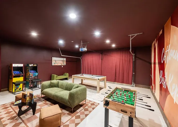 Cactus Hollow~spa~sauna~cold Plunge~theatre~golf Holiday home