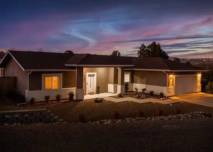 Holiday home Cactus Hollow~spa~sauna~cold Plunge~theatre~golf Cottonwood